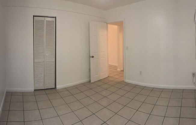 1 bed, 1 bath, 400 sqft, $1,500, Unit 352-5