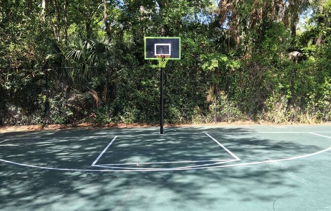 2 beds, 2 baths, 1,295 sqft, $1,395, Unit H-912