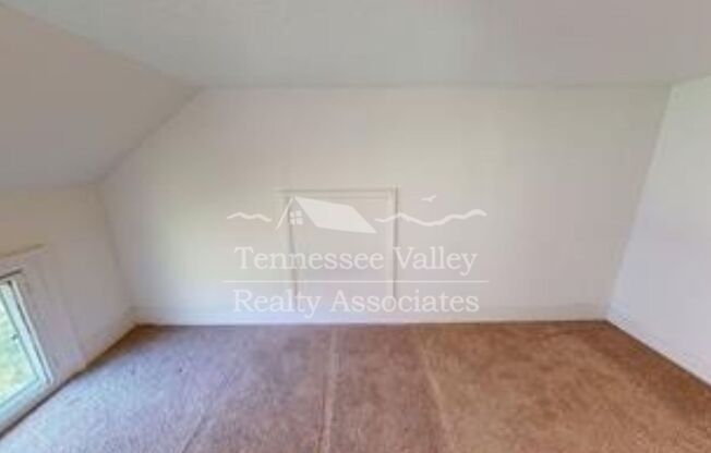 3 beds, 2.5 baths, $1,800