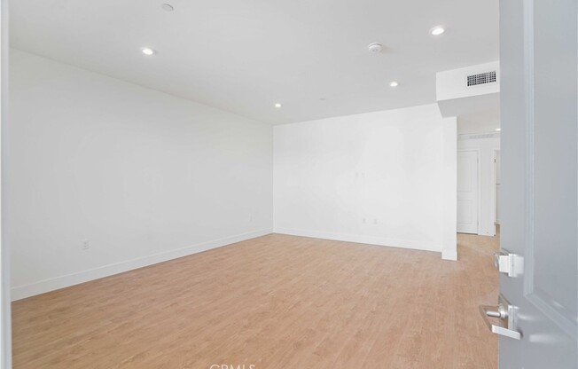 2 beds, 2 baths, 1,122 sqft, $2,417, Unit 509