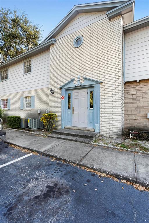 3057 AARON BURR AVE