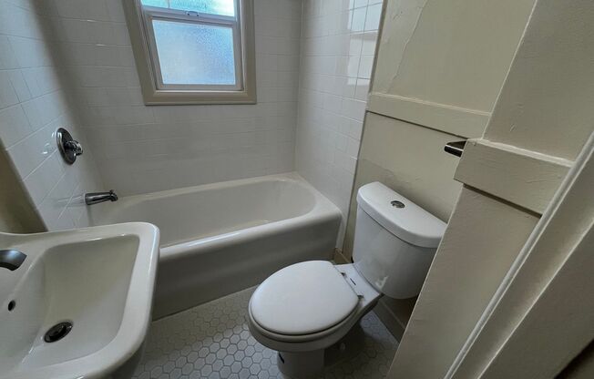 Studio, 1 bath, $1,737.08, Unit 324