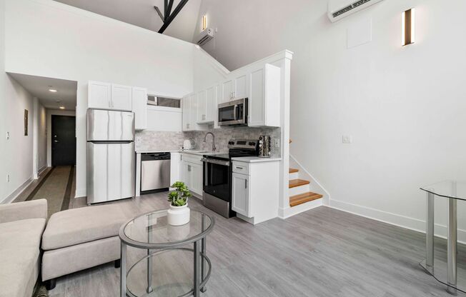 4717 Stenton