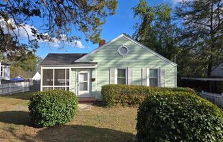 2 bed 1 Bath Cottage Midtown!