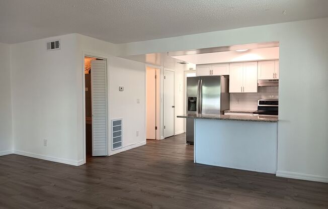 2 beds, 1 bath, $1,500, Unit # 5