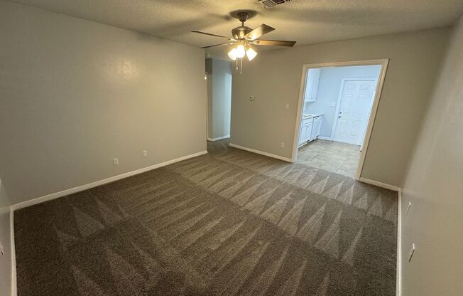 2 beds, 1 bath, $1,295