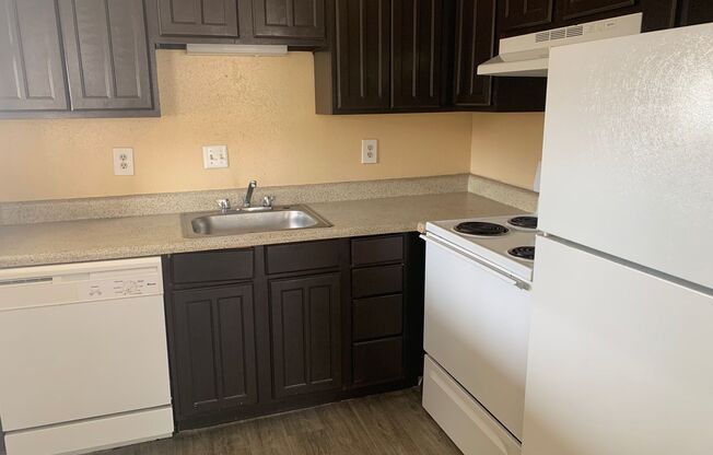 1 bed, 1 bath, 470 sqft, $745, Unit 602