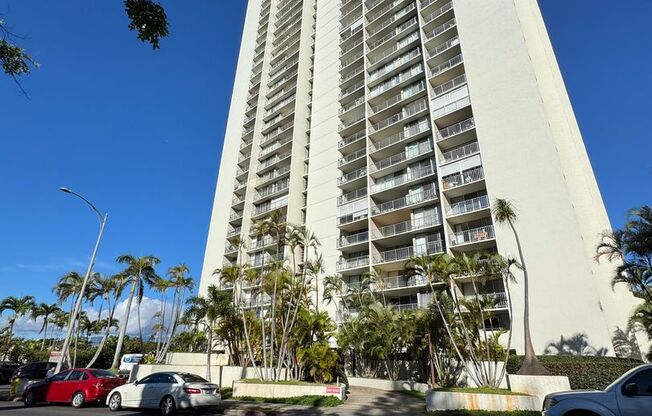 2 beds, 1 bath, $2,500, Unit # 26F