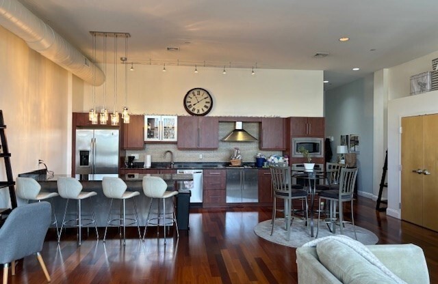 10 OCEAN AVE
