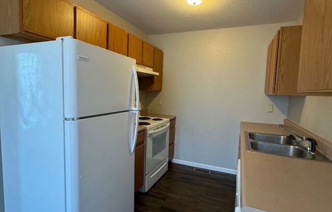 2 beds, 1 bath, 650 sqft, $675