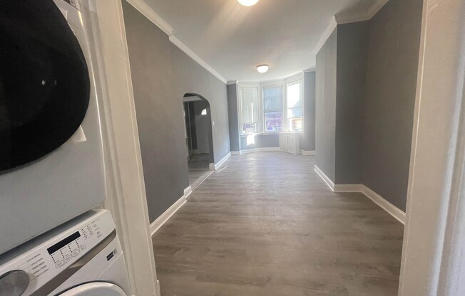 445 W SIDE AVE