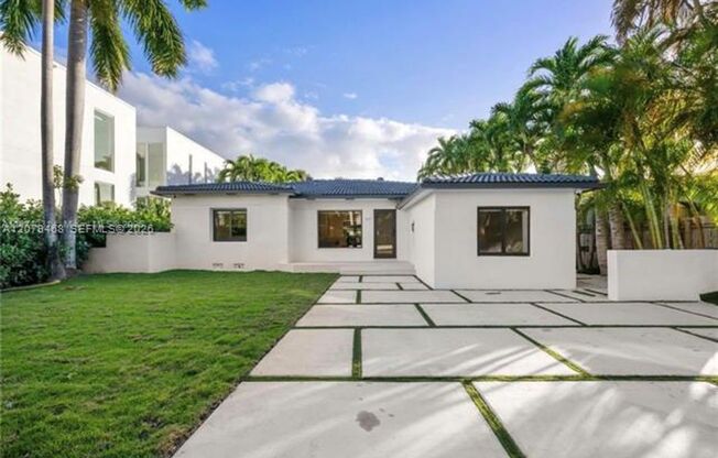 900 W 47th Ct # 900, Miami Beach, FL 33140