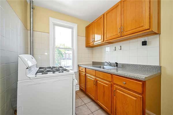 2 beds, 1 bath, 1,700 sqft, $2,700, Unit 2