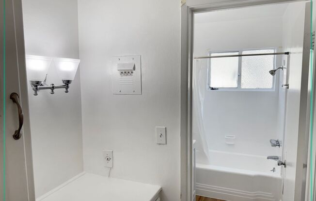 Studio, 1 bath, 456 sqft, $1,575, Unit 103