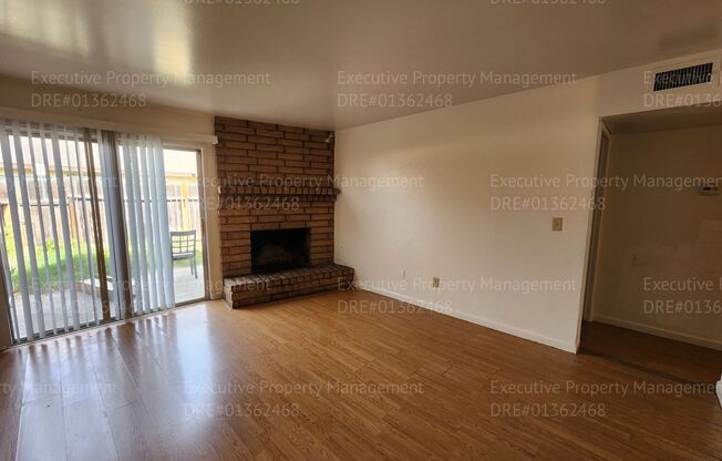 2 beds, 1 bath, $1,425, Unit B