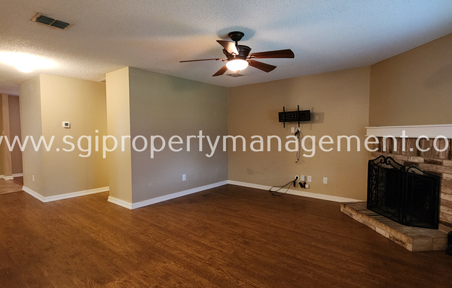 2604 BANDERA PL