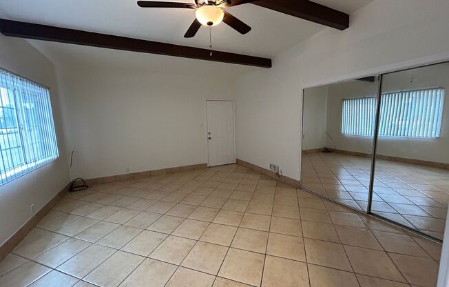 Studio, 1 bath, 405 sqft, $1,525, Unit 1