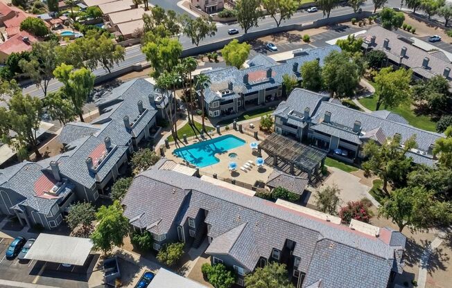 Spacious 3 Bed/2 Bath Home in Lush Crestview Chateaux – Chandler