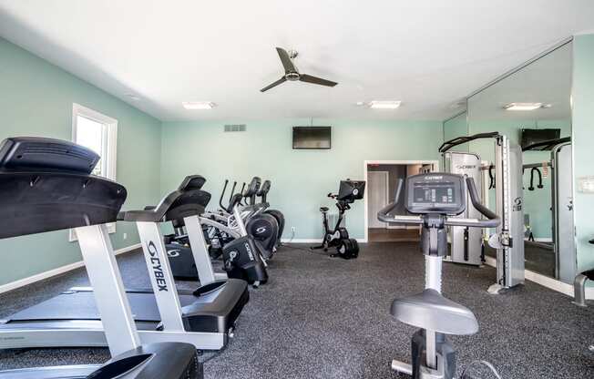 Gym at Barrington Estates Apartments, Indiana