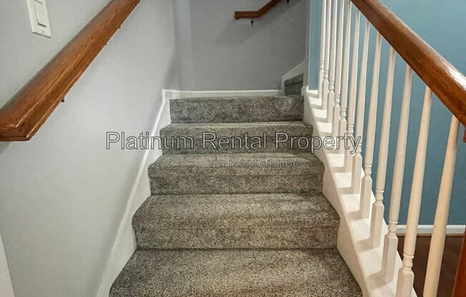 3 beds, 2.5 baths, 2,069 sqft, $2,095, Unit 10