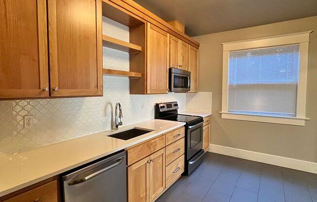 1 bed, 1 bath, $2,095