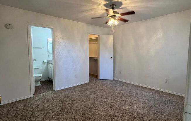 2 beds, 2 baths, 914 sqft, $1,095, Unit 15-206