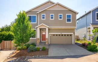 Gorgeous 3 BD* 2.5 BA* Corner Lot Single Family Home In Orenco w/ Additional Office/Den *Spectacular Location**Large Backyard*