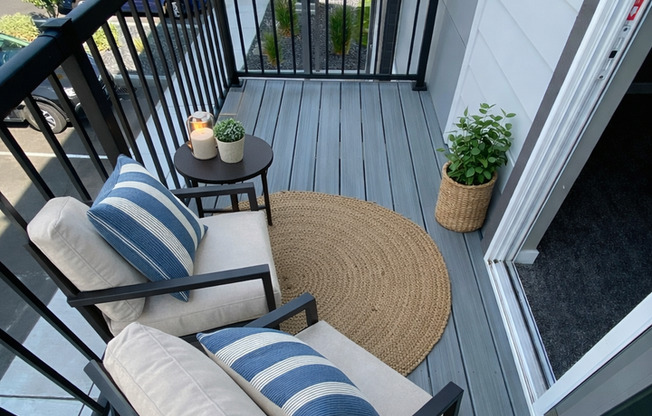 3 beds, 2.5 baths, 1,409 sqft, $2,000, Unit F5