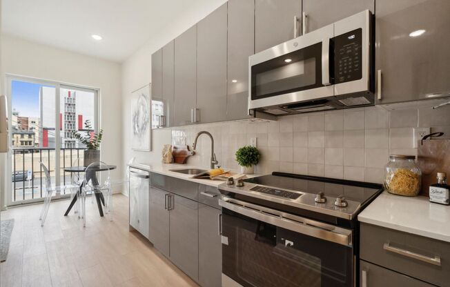 225 N 12th St
