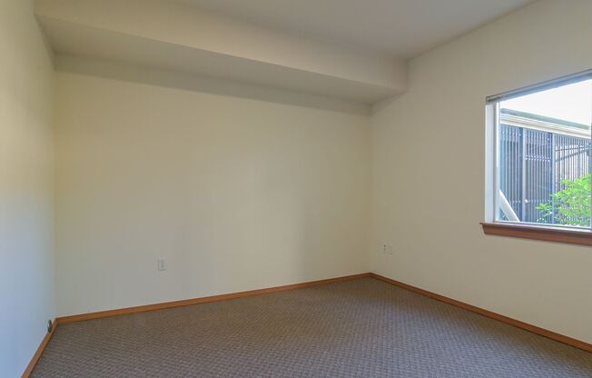 1 bed, 1 bath, $1,400, Unit 105