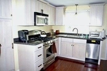 26 ROBERTS DR