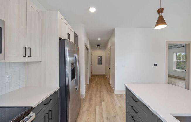 1 bed, 1 bath, 653 sqft, $1,775, Unit 402