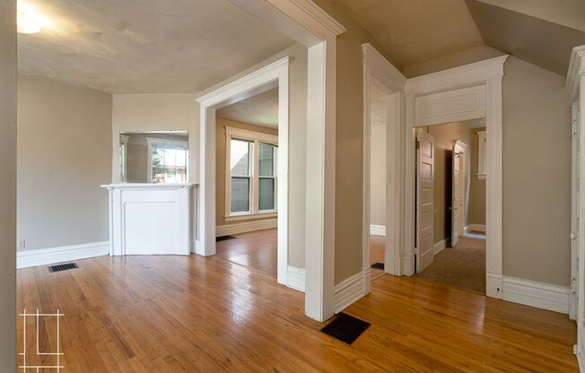 207 W. Hubbard Ave