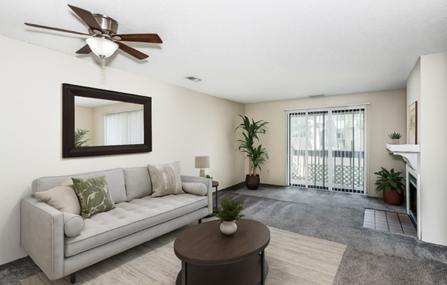 2 beds, 2 baths, 800 sqft, $955