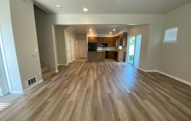 Rare Liberty Lake Townhome in Rocky Hill – 3 Bed, 2.5 Bath End Unit Available July 15th
