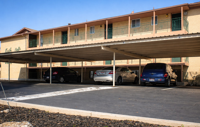 2 beds, 2 baths, 1,112 sqft, $1,265, Unit Unit 26
