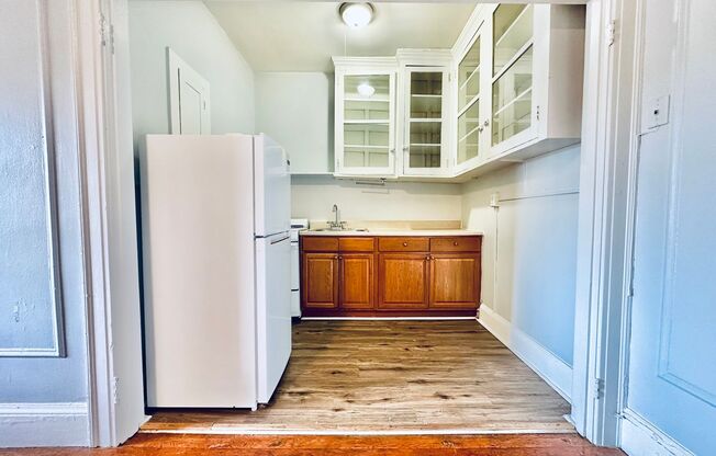 Studio, 1 bath, 925 sqft, $1,295, Unit 1447-303