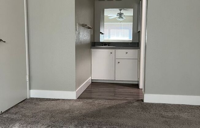 2 beds, 2 baths, 950 sqft, $1,600, Unit 85