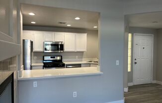 2 beds, 2 baths, $1,600, Unit # 1067