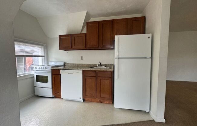 Convenient Oakland Location – 333 Morewood Avenue, Pittsburgh, PA 15213