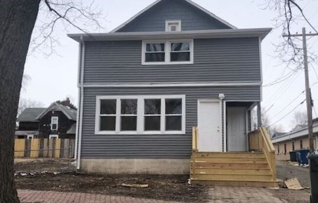 406 W Main St