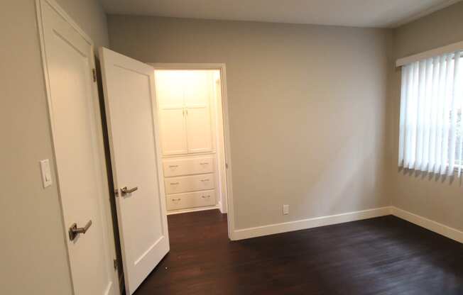 Dual Entry Bedroom