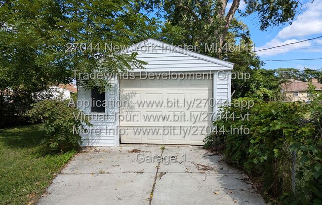 2 beds, 1 bath, $1,050