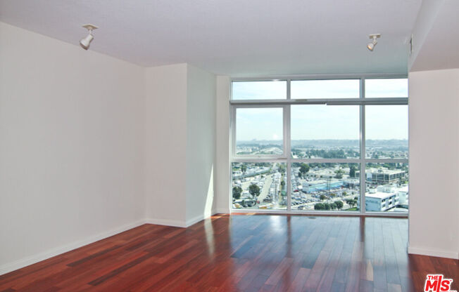 2 beds, 2.5 baths, 2,075 sqft, $10,000, Unit 1709