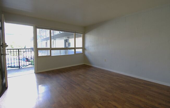 1 bed, 1 bath, 350 sqft, $1,195, Unit 208