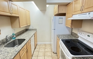 2 beds, 1 bath, 818 sqft, $3,600, Unit 55k