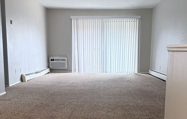 3 beds, 2 baths, $1,025