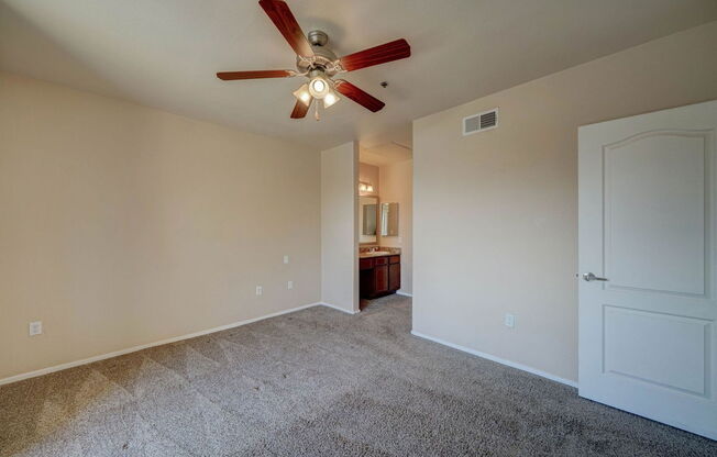 2 beds, 2 baths, 1,083 sqft, $2,000, Unit 2041