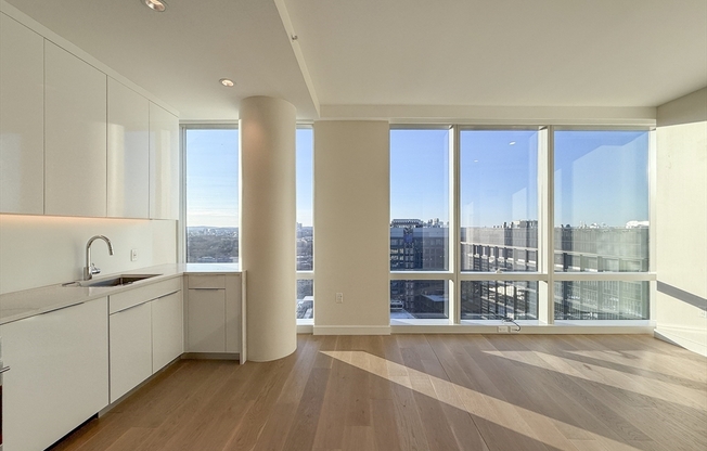 1 bed, 1 bath, 612 sqft, $4,375, Unit 20G