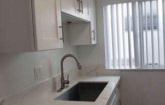 Studio, 1 bath, 320 sqft, $1,800, Unit 1639 11